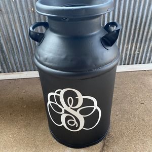 Meet your Posher, Trendy